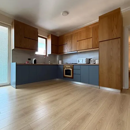 Dennys Near Lion Park Apartmán Tirana